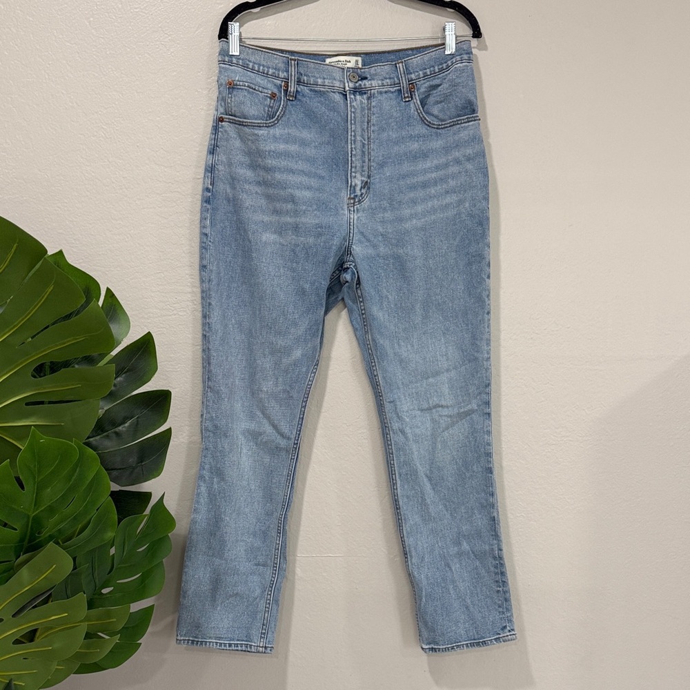 Abercrombie & Fitch the 90’s Blue Slim Straight ultra high rise Jeans 32/14S